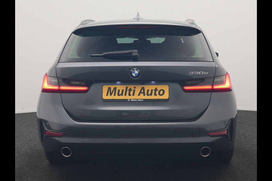 BMW 3 Serie Touring 330e PHEV 293pk Dealer O.H. | Cruise Control | Camera | Stoelverwarming | Carplay | DAB | Navigatie | 17"L.M | Plug In Hybrid |