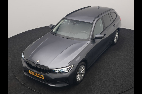 BMW 3 Serie Touring 330e PHEV 293pk Dealer O.H. | Cruise Control | Camera | Stoelverwarming | Carplay | DAB | Navigatie | 17"L.M | Plug In Hybrid |