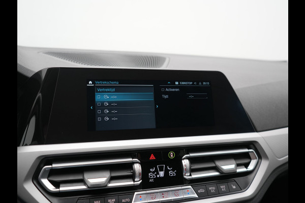 BMW 3 Serie Touring 330e PHEV 293pk Dealer O.H. | Cruise Control | Camera | Stoelverwarming | Carplay | DAB | Navigatie | 17"L.M | Plug In Hybrid |
