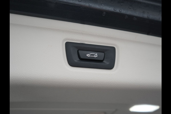 BMW 3 Serie Touring 330e PHEV 293pk Dealer O.H. | Cruise Control | Camera | Stoelverwarming | Carplay | DAB | Navigatie | 17"L.M | Plug In Hybrid |