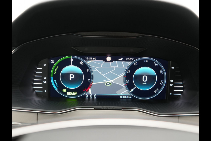 Škoda Superb Combi 1.4 TSI iV Laurin & Klement PHEV 218pk Dealer O.H. | Trekhaak Af Fabriek | Panodak | Adaptive Cruise | 360 Camera | Lederen Comfortstoelen Memory & Ventilatie | Canton Audio | Crystal LED | Stoelen & Stuur Verwarmd | Apple Carplay | Blis | DAB | Navigatie | 19"L.M | Plug In Hybrid |