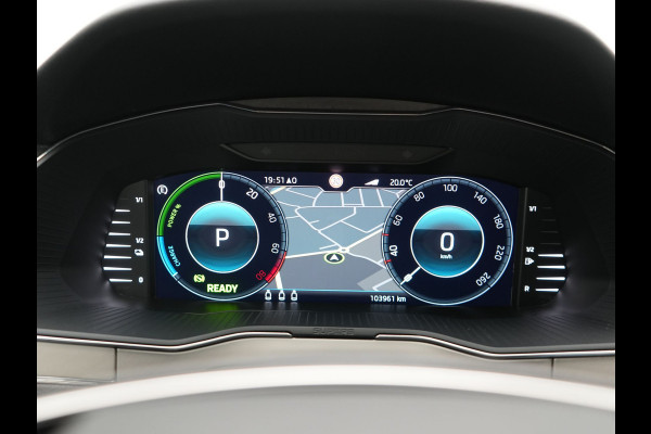 Škoda Superb Combi 1.4 TSI iV Laurin & Klement PHEV 218pk Dealer O.H. | Trekhaak Af Fabriek | Panodak | Adaptive Cruise | 360 Camera | Lederen Comfortstoelen Memory & Ventilatie | Canton Audio | Crystal LED | Stoelen & Stuur Verwarmd | Apple Carplay | Blis | DAB | Navigatie | 19"L.M | Plug In Hybrid |