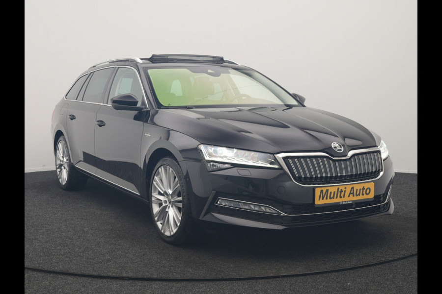 Škoda Superb Combi 1.4 TSI iV Laurin & Klement PHEV 218pk Dealer O.H. | Trekhaak Af Fabriek | Panodak | Adaptive Cruise | 360 Camera | Lederen Comfortstoelen Memory & Ventilatie | Canton Audio | Crystal LED | Stoelen & Stuur Verwarmd | Apple Carplay | Blis | DAB | Navigatie | 19"L.M | Plug In Hybrid |