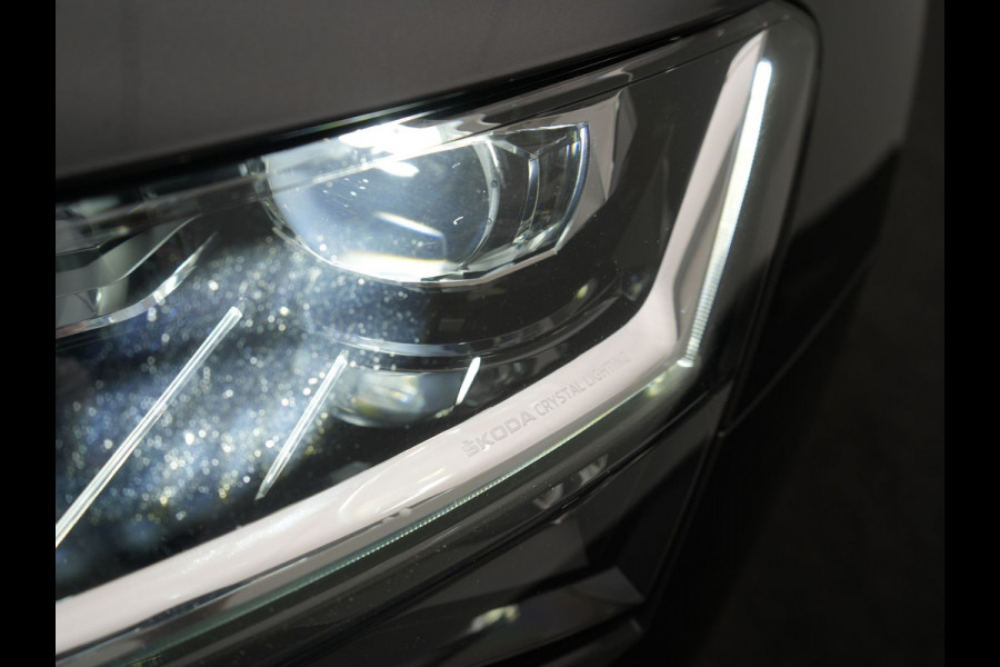 Škoda Superb Combi 1.4 TSI iV Laurin & Klement PHEV 218pk Dealer O.H. | Trekhaak Af Fabriek | Panodak | Adaptive Cruise | 360 Camera | Lederen Comfortstoelen Memory & Ventilatie | Canton Audio | Crystal LED | Stoelen & Stuur Verwarmd | Apple Carplay | Blis | DAB | Navigatie | 19"L.M | Plug In Hybrid |