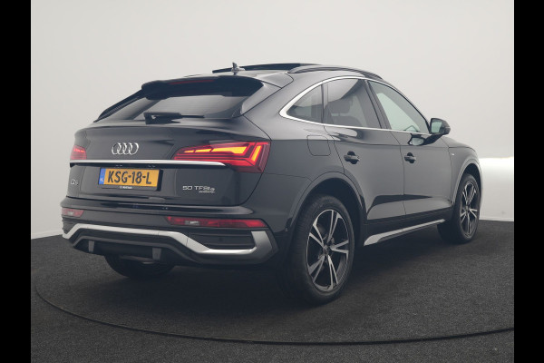 Audi Q5 Sportback 50 TFSI e 2x S Line PHEV 300pk Dealer O.H. | Trekhaak Af Fabriek | Panodak | 360 Camera | Matrix LED | Lederen Sportstoelen Verwarmd | Sfeerverlichting | Cruise Control | Navigatie | DAB | 20"L.M | Plug In Hybrid |