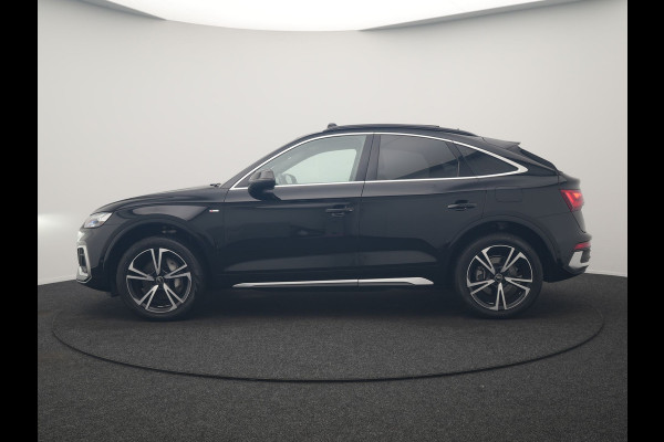 Audi Q5 Sportback 50 TFSI e 2x S Line PHEV 300pk Dealer O.H. | Trekhaak Af Fabriek | Panodak | 360 Camera | Matrix LED | Lederen Sportstoelen Verwarmd | Sfeerverlichting | Cruise Control | Navigatie | DAB | 20"L.M | Plug In Hybrid |