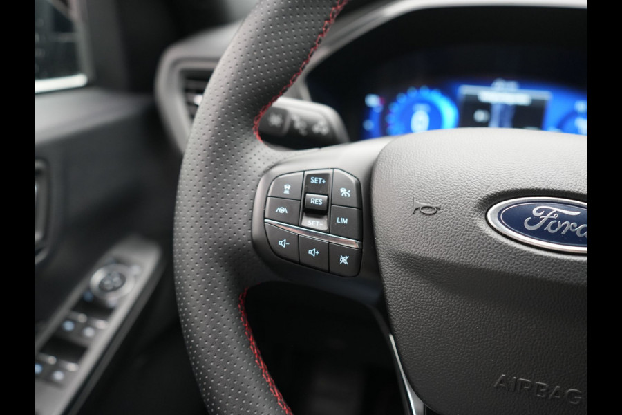 Ford Kuga 2.5 PHEV ST-Line X 225pk Dealer O.H. | Trekhaak Af Fabriek | Adaptive Cruise | 360 Camera | Head Up | Alcantara Sportstoelen & Stuur Verwarmd | Bang & Olufsen | Keyless | Blis | Apple Carplay | Navigatie | DAB | 18"L.M | Plug In Hybrid