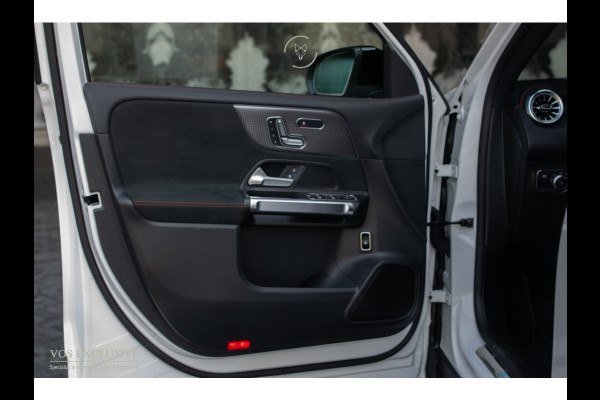 Mercedes-Benz EQB 300 4MATIC AMG 67 kWh 7-persoons|Night|Keyless|SOH 97,9%|Verw-stln|Cruise|360°|Panorama|HUD|Sfeer|Nieuwprijs €74.626