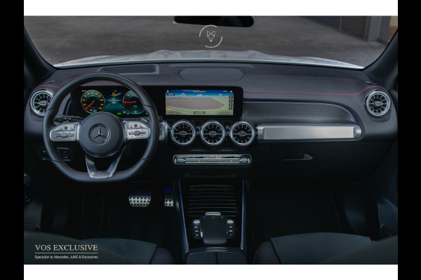 Mercedes-Benz EQB 300 4MATIC AMG 67 kWh 7-persoons|Night|Keyless|SOH 97,9%|Verw-stln|Cruise|360°|Panorama|HUD|Sfeer|Nieuwprijs €74.626