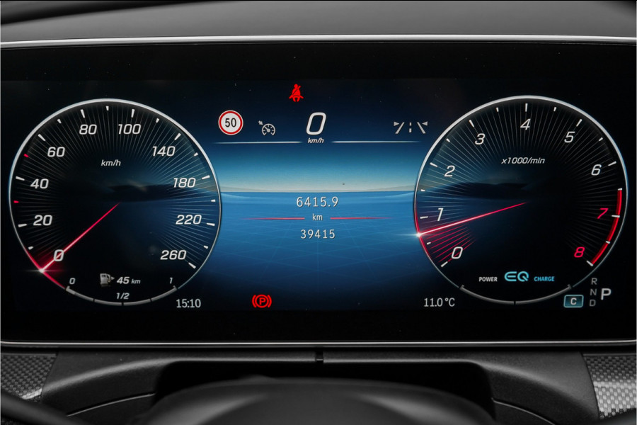 Mercedes-Benz C-Klasse 200 Launch Edition AMG Line Pano Trekhaak Camera Stoelverw