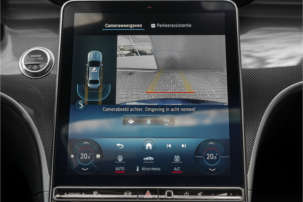 Mercedes-Benz C-Klasse 200 Launch Edition AMG Line Pano Trekhaak Camera Stoelverw