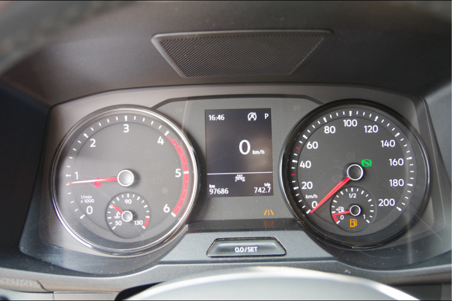 Volkswagen Crafter 35 2.0 TDI L3H3(L2H2) 3-ZITS, 177PK AUT. LED, ADAPT. CRUISE, STOELVERWARMING, STUURVERWARMING, VOORRUIT VERWARMING, STANDKACHEL,