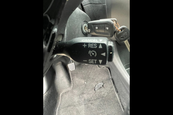Toyota Aygo 1.0 VVT-i x-play limited | Org. NL-auto | Groot scherm | Camera.