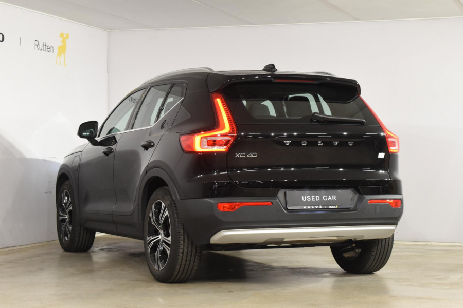Volvo XC40 T5 262PK Recharge Inscription Expression / Adaptive Cruise Control / Stuur- & Stoelverwarming / Elektrische achterklep / Achteruitrijcamera / Trekhaak elektrisch uitklapbaar / Dodehoeksensor / 19"velgen / Parkeersensoren V+A