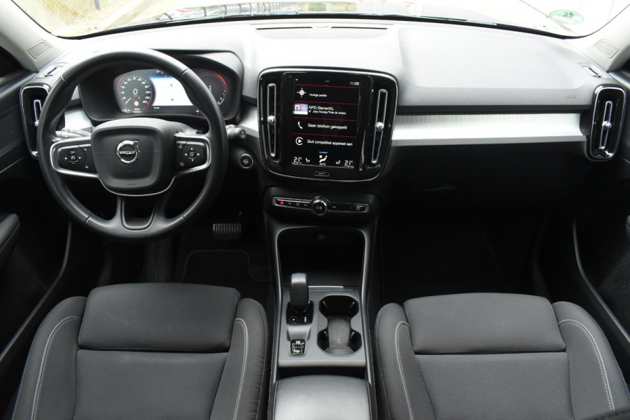 Volvo XC40 T5 262PK Recharge Inscription Expression / Adaptive Cruise Control / Stuur- & Stoelverwarming / Elektrische achterklep / Achteruitrijcamera / Trekhaak elektrisch uitklapbaar / Dodehoeksensor / 19"velgen / Parkeersensoren V+A
