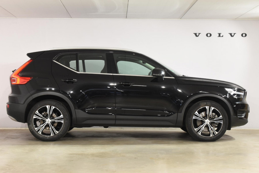 Volvo XC40 T5 262PK Recharge Inscription Expression / Adaptive Cruise Control / Stuur- & Stoelverwarming / Elektrische achterklep / Achteruitrijcamera / Trekhaak elektrisch uitklapbaar / Dodehoeksensor / 19"velgen / Parkeersensoren V+A