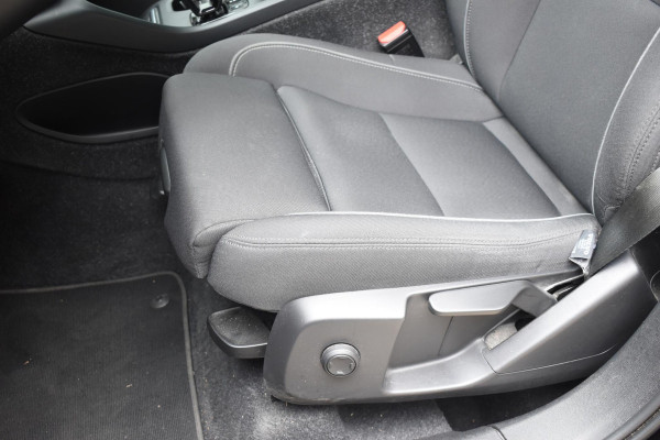 Volvo XC40 T5 262PK Recharge Inscription Expression / Adaptive Cruise Control / Stuur- & Stoelverwarming / Elektrische achterklep / Achteruitrijcamera / Trekhaak elektrisch uitklapbaar / Dodehoeksensor / 19"velgen / Parkeersensoren V+A