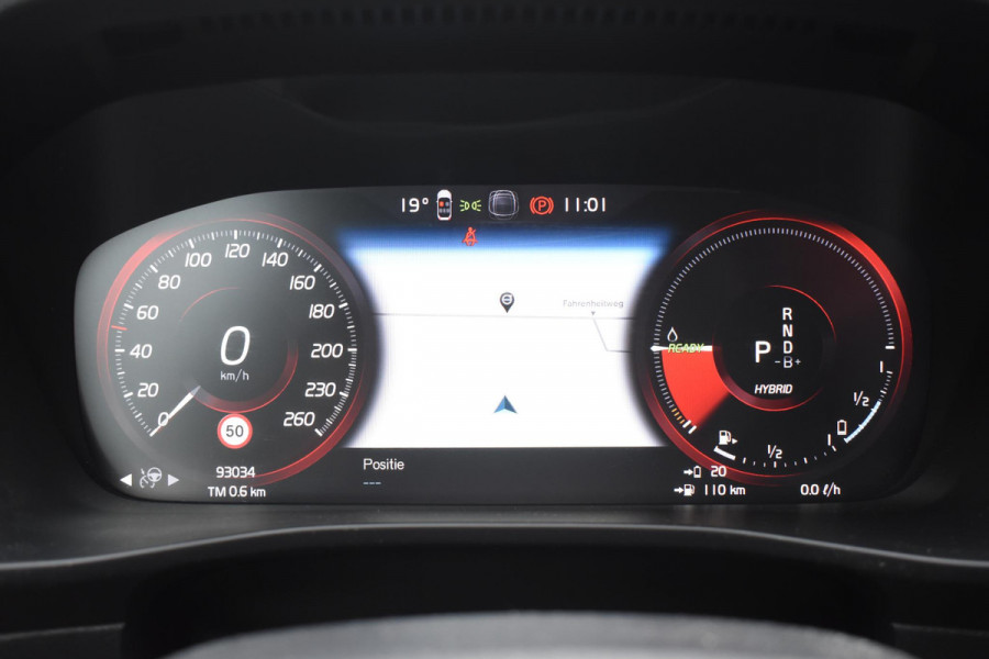 Volvo XC40 T5 262PK Recharge Inscription Expression / Adaptive Cruise Control / Stuur- & Stoelverwarming / Elektrische achterklep / Achteruitrijcamera / Trekhaak elektrisch uitklapbaar / Dodehoeksensor / 19"velgen / Parkeersensoren V+A