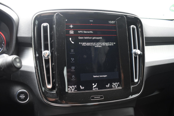 Volvo XC40 T5 262PK Recharge Inscription Expression / Adaptive Cruise Control / Stuur- & Stoelverwarming / Elektrische achterklep / Achteruitrijcamera / Trekhaak elektrisch uitklapbaar / Dodehoeksensor / 19"velgen / Parkeersensoren V+A