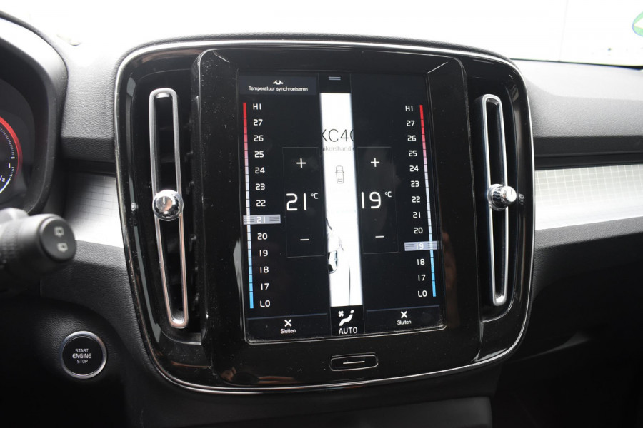 Volvo XC40 T5 262PK Recharge Inscription Expression / Adaptive Cruise Control / Stuur- & Stoelverwarming / Elektrische achterklep / Achteruitrijcamera / Trekhaak elektrisch uitklapbaar / Dodehoeksensor / 19"velgen / Parkeersensoren V+A