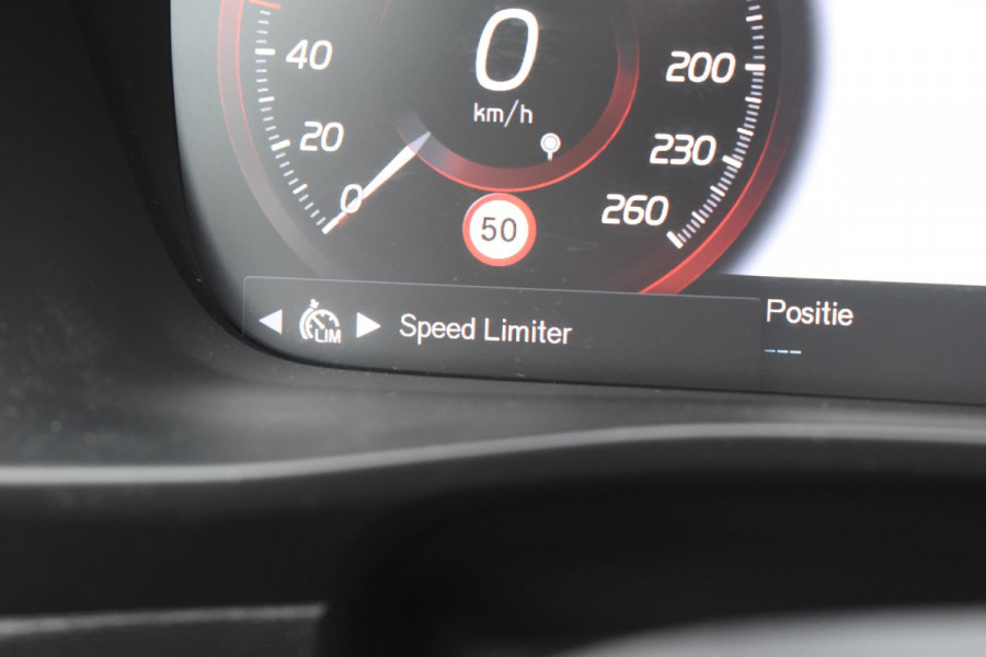 Volvo XC40 T5 262PK Recharge Inscription Expression / Adaptive Cruise Control / Stuur- & Stoelverwarming / Elektrische achterklep / Achteruitrijcamera / Trekhaak elektrisch uitklapbaar / Dodehoeksensor / 19"velgen / Parkeersensoren V+A