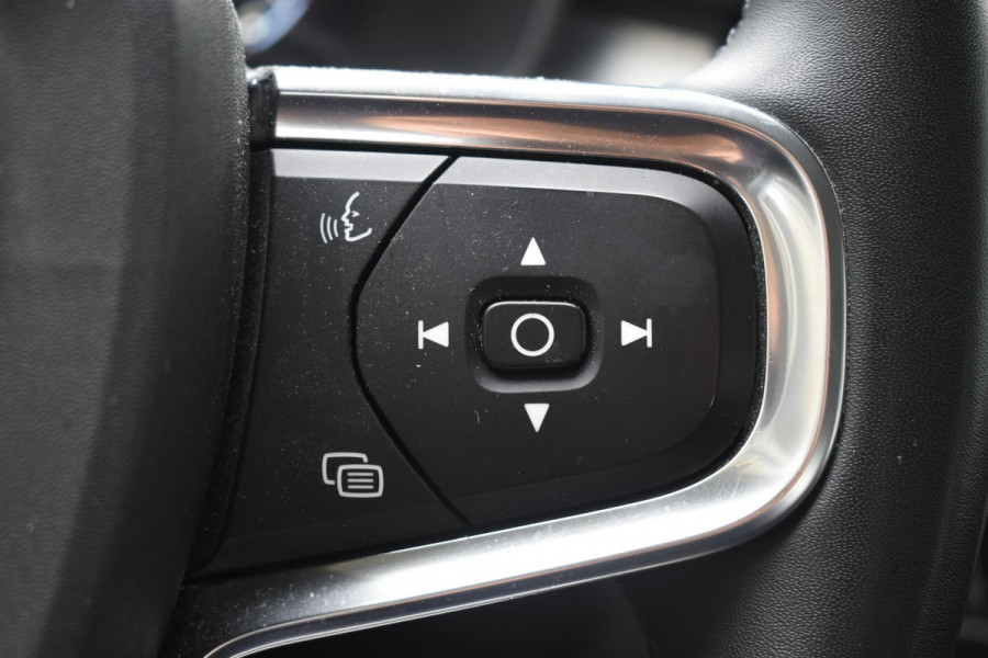 Volvo XC40 T5 262PK Recharge Inscription Expression / Adaptive Cruise Control / Stuur- & Stoelverwarming / Elektrische achterklep / Achteruitrijcamera / Trekhaak elektrisch uitklapbaar / Dodehoeksensor / 19"velgen / Parkeersensoren V+A