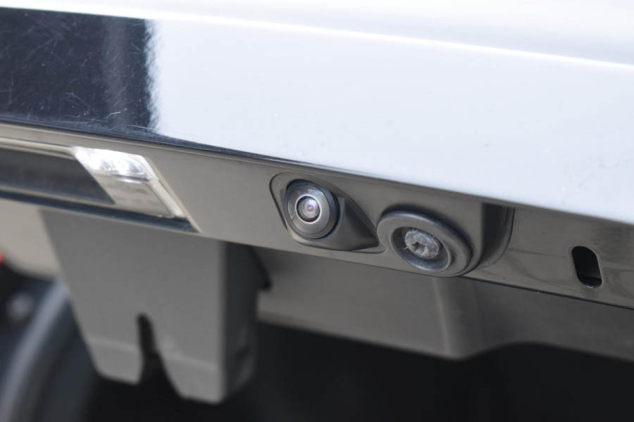 Volvo XC40 T5 262PK Recharge Inscription Expression / Adaptive Cruise Control / Stuur- & Stoelverwarming / Elektrische achterklep / Achteruitrijcamera / Trekhaak elektrisch uitklapbaar / Dodehoeksensor / 19"velgen / Parkeersensoren V+A
