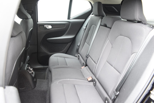 Volvo XC40 T5 262PK Recharge Inscription Expression / Adaptive Cruise Control / Stuur- & Stoelverwarming / Elektrische achterklep / Achteruitrijcamera / Trekhaak elektrisch uitklapbaar / Dodehoeksensor / 19"velgen / Parkeersensoren V+A