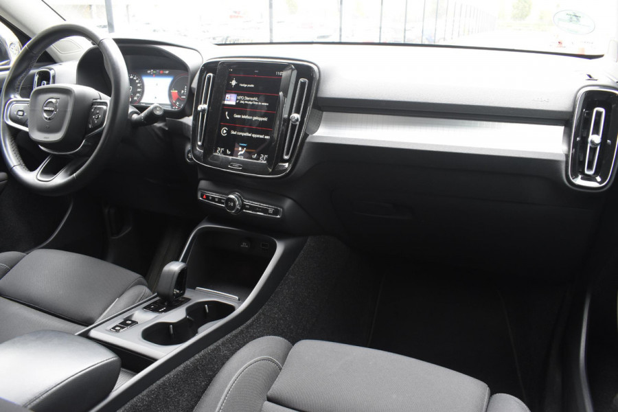 Volvo XC40 T5 262PK Recharge Inscription Expression / Adaptive Cruise Control / Stuur- & Stoelverwarming / Elektrische achterklep / Achteruitrijcamera / Trekhaak elektrisch uitklapbaar / Dodehoeksensor / 19"velgen / Parkeersensoren V+A