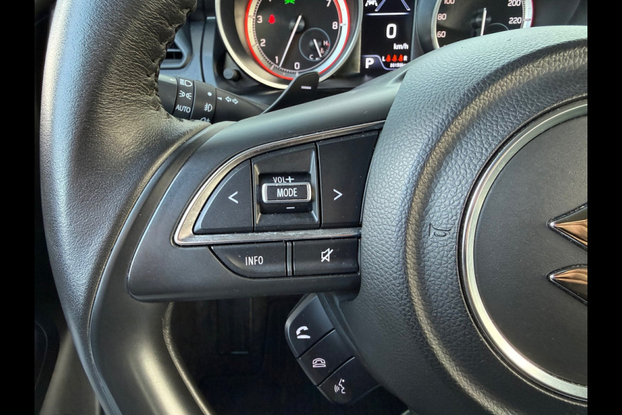 Suzuki Swift 1.2 Style Smart Hybrid - Automaat - Camera - Media Apple/Android - Winterpakket- Org.NL