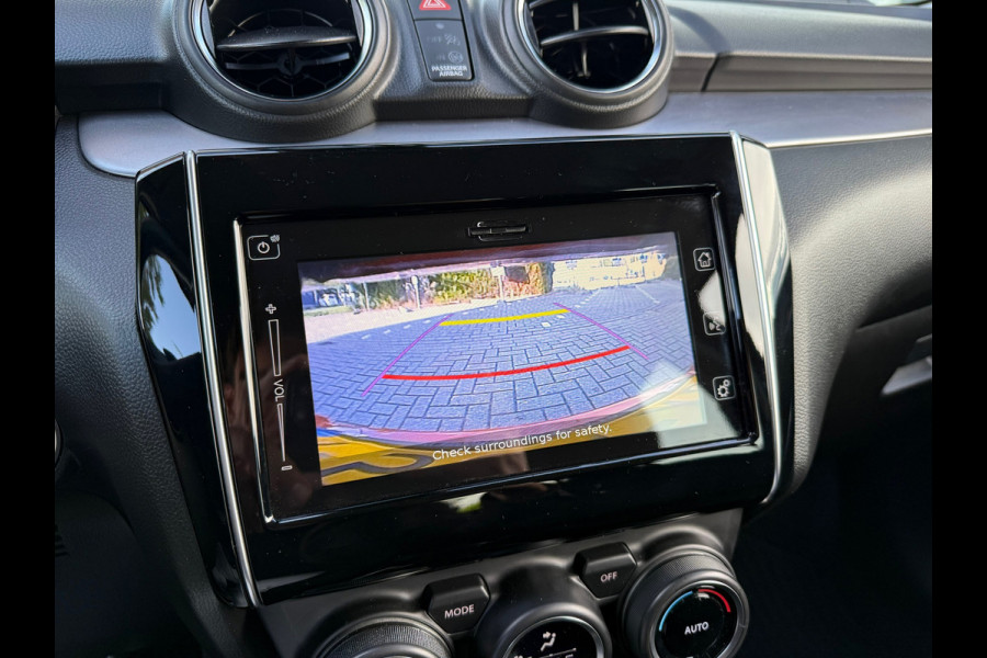 Suzuki Swift 1.2 Style Smart Hybrid - Automaat - Camera - Media Apple/Android - Winterpakket- Org.NL