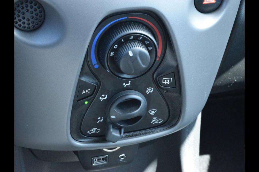 Peugeot 108 1.0 e-VTi Active | 72 PK | AIRCO | BLUETOOTH | 62.027 KM!
