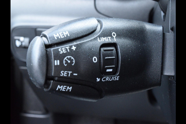 Citroën C3 1.2 PureTech S&S Shine | AUTOMAAT | 110 PK | TREKHAAK | PARKEERSENSOREN MET CAMERA | NAVI | CARPLAY | CLIMATE CONTROL