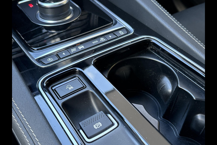 Jaguar F-Pace 2.0t AWD Prestige 250pk | Panoramadak | Meridian Audio | Stoelverwarming | Elek. verstelbare stoelen | Navi |