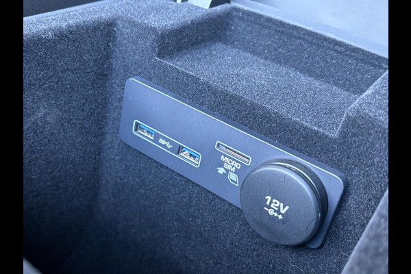 Jaguar F-Pace 2.0t AWD Prestige 250pk | Panoramadak | Meridian Audio | Stoelverwarming | Elek. verstelbare stoelen | Navi |