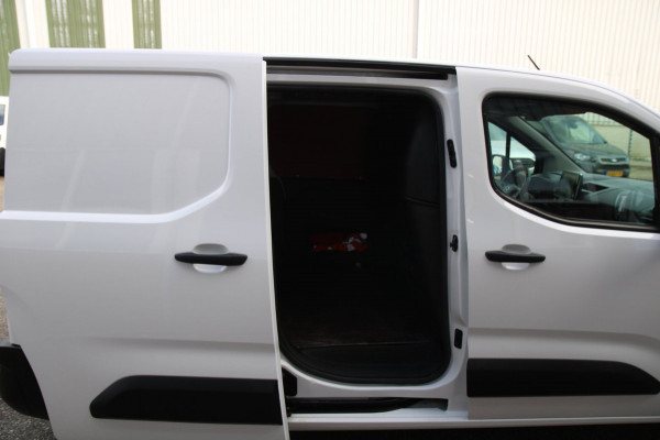 Opel Combo 1.5D 102Pk Edition / Navi / Carplay / Multi stuur