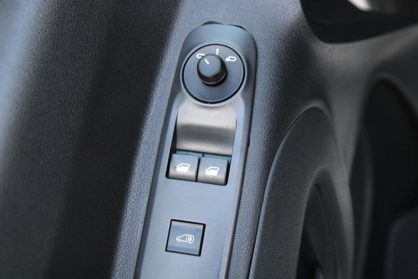 Opel Combo 1.5D 102Pk Edition / Navi / Carplay / Multi stuur