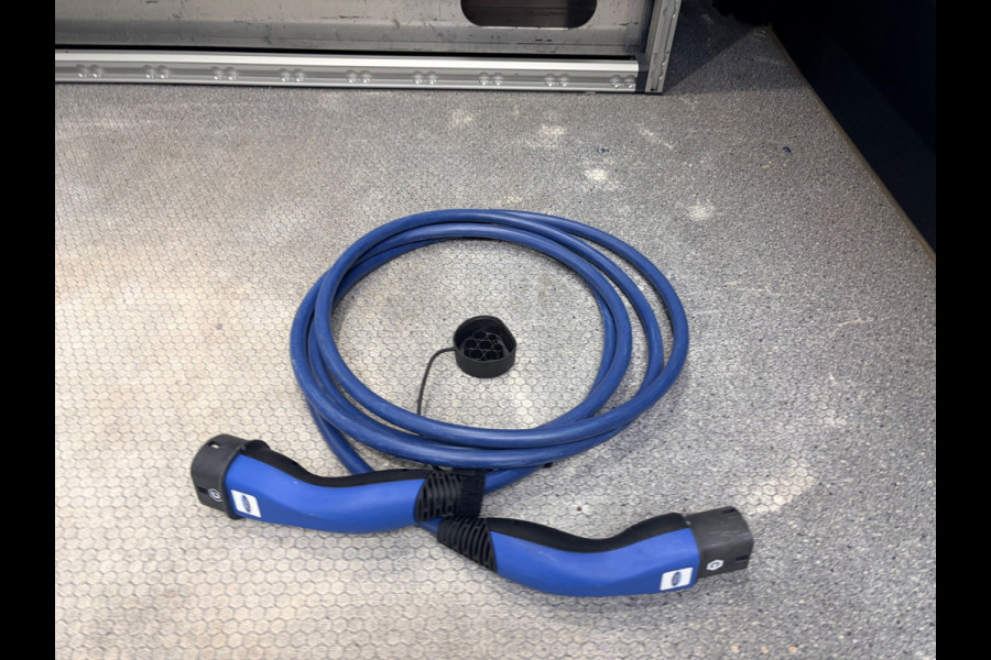 Ford E-Transit SERVICEWAGEN ELEKTRISCH AUTOMAAT 350 L2H2 Trend 68 kWh BOTT INRICHTING, V230 OMVORMER, RIJKLAARPRIJS!