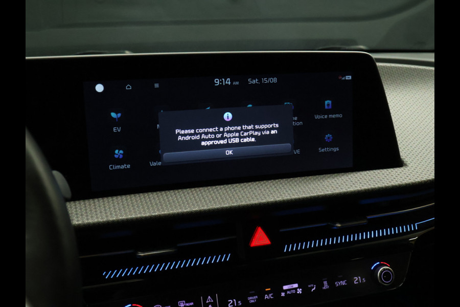 Kia Ev6 Plus 77.4 kWh [SOH 100%, MEMORY SEATS, APPLE CARPLAY, ANDROID AUTO, MERIDIAN SURROUND, SFEERVERLICHTING, STUURVERWARMING, STOELVERWARMING V+A, STOELVENTILATIE, ADAPTIVE CRUISE, CAMERA, CLIMATE, NIEUWSTAAT]