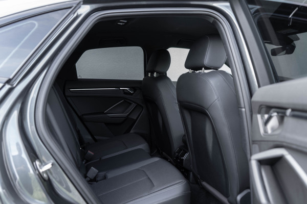 Audi Q3 Sportback 45 TFSI e S-Line / Full LED/ Camera/ Comfortkey/ 20 Inch Velgen/ 180kW
