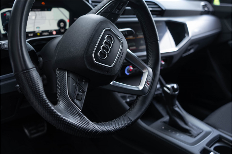 Audi Q3 Sportback 45 TFSI e S-Line / Full LED/ Camera/ Comfortkey/ 20 Inch Velgen/ 180kW