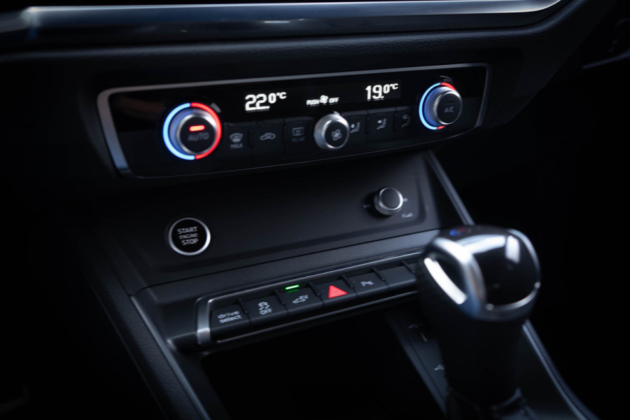 Audi Q3 Sportback 45 TFSI e S-Line / Full LED/ Camera/ Comfortkey/ 20 Inch Velgen/ 180kW