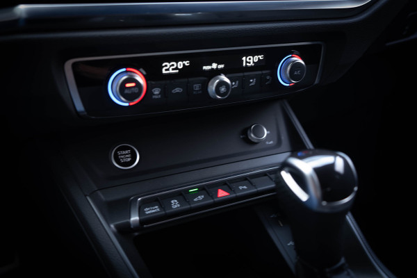 Audi Q3 Sportback 45 TFSI e S-Line / Full LED/ Camera/ Comfortkey/ 20 Inch Velgen/ 180kW