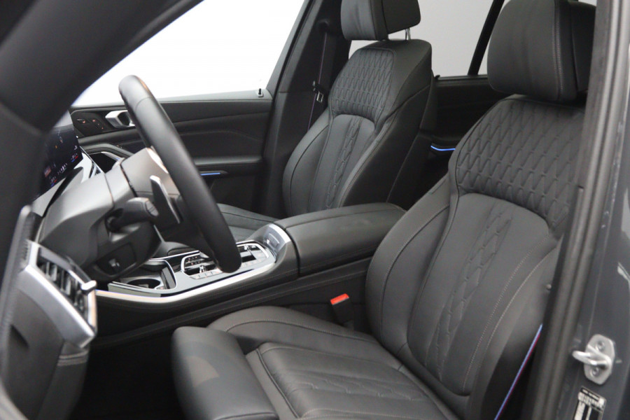 BMW X5 xDrive50e 490 PK M-Sport PHEV, Dravit Grau, Bowers & Wilkins Sound, Sky Lounge Panoramadak, Individual Leder, Soft-Close