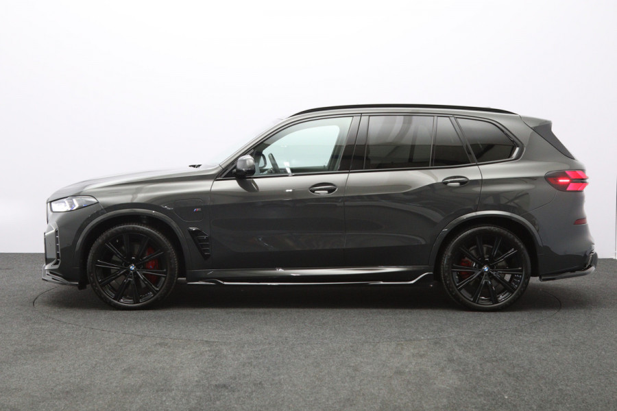 BMW X5 xDrive50e 490 PK M-Sport PHEV, Dravit Grau, Bowers & Wilkins Sound, Sky Lounge Panoramadak, Individual Leder, Soft-Close