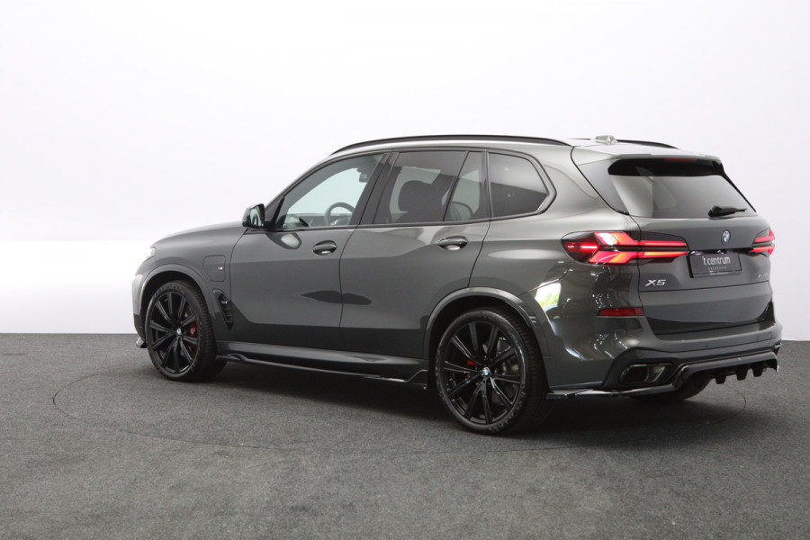 BMW X5 xDrive50e 490 PK M-Sport PHEV, Dravit Grau, Bowers & Wilkins Sound, Sky Lounge Panoramadak, Individual Leder, Soft-Close