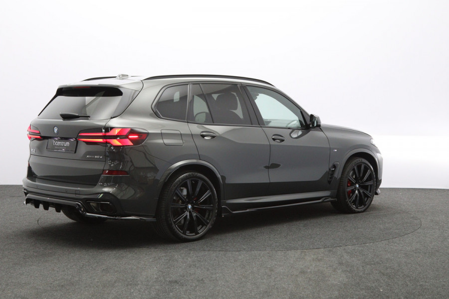 BMW X5 xDrive50e 490 PK M-Sport PHEV, Dravit Grau, Bowers & Wilkins Sound, Sky Lounge Panoramadak, Individual Leder, Soft-Close