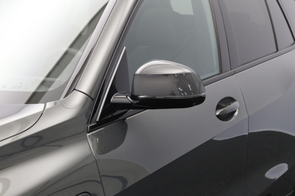BMW X5 xDrive50e 490 PK M-Sport PHEV, Dravit Grau, Bowers & Wilkins Sound, Sky Lounge Panoramadak, Individual Leder, Soft-Close