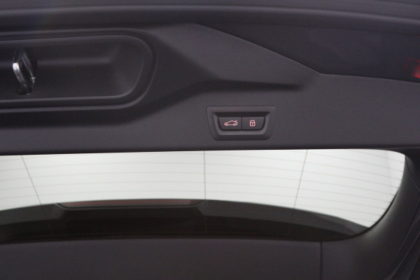 BMW X5 xDrive50e 490 PK M-Sport PHEV, Dravit Grau, Bowers & Wilkins Sound, Sky Lounge Panoramadak, Individual Leder, Soft-Close
