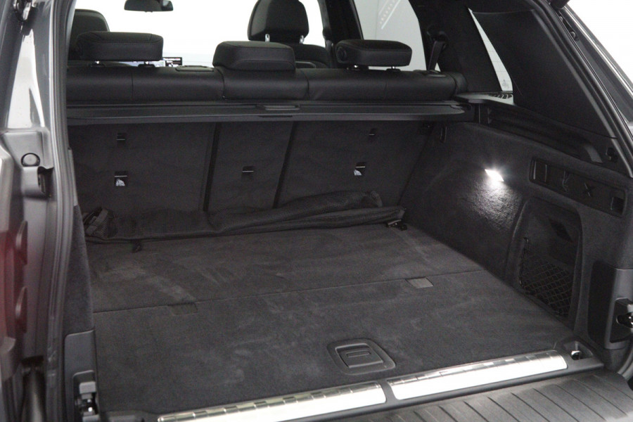 BMW X5 xDrive50e 490 PK M-Sport PHEV, Dravit Grau, Bowers & Wilkins Sound, Sky Lounge Panoramadak, Individual Leder, Soft-Close